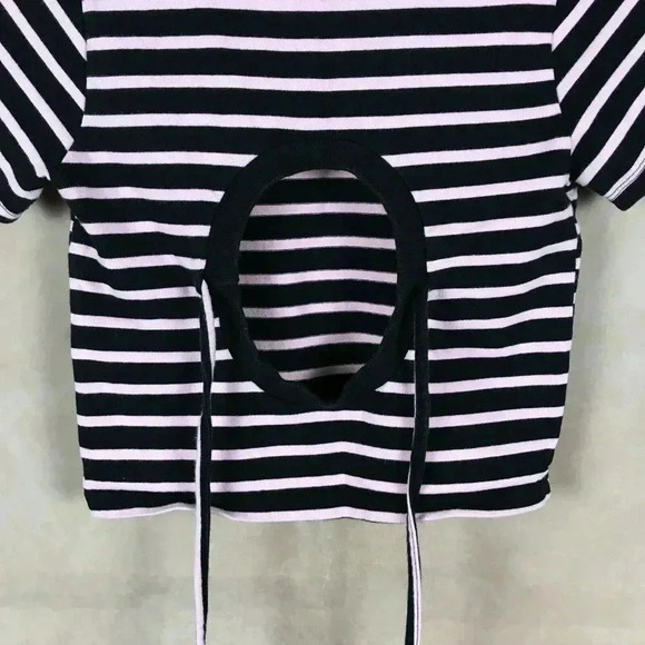 PLASMA SPHERE Korea Black/Pink Striped Crop Top - Picture 4 of 10
